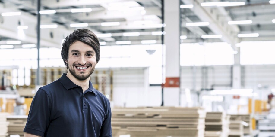 Mitarbeiter in der Materialwirtschaft (m/w/d), 1. Bild