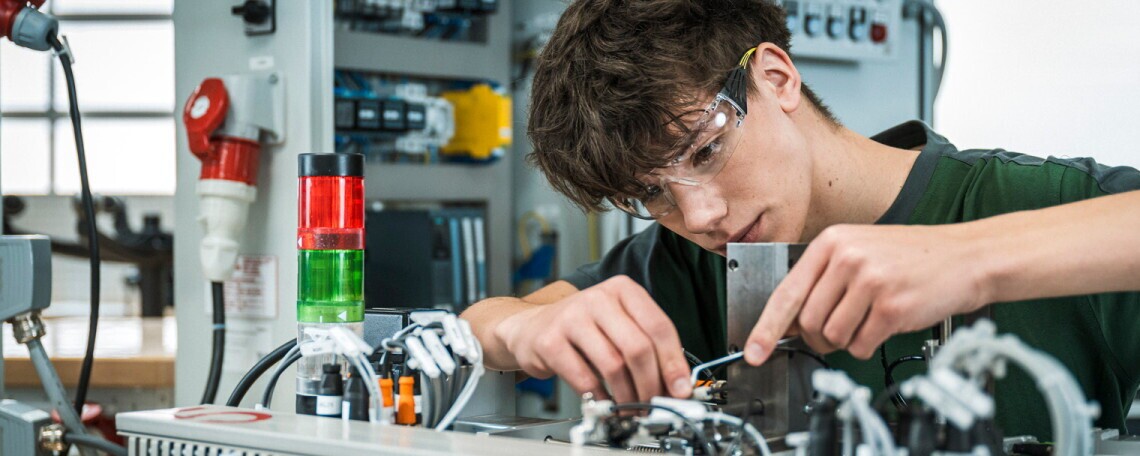 Ausbildung zum Mechatroniker Start 2027 (m/w/d), 1. Bild